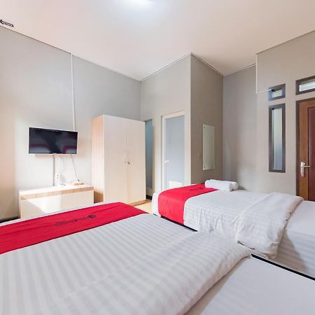 Reddoorz Syariah Near Politeknik Negeri Bandung Campus Hotel Cimahi Buitenkant foto