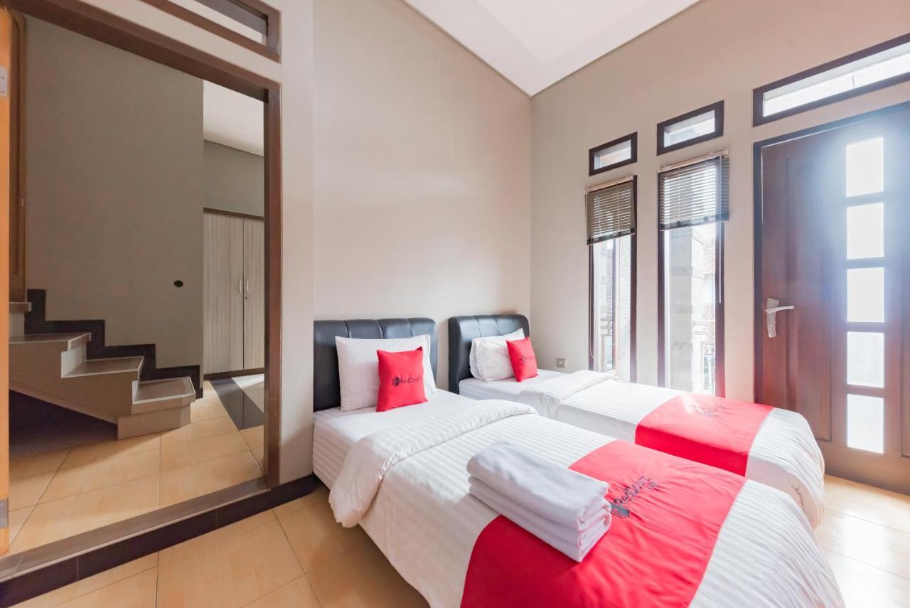 Reddoorz Syariah Near Politeknik Negeri Bandung Campus Hotel Cimahi Buitenkant foto