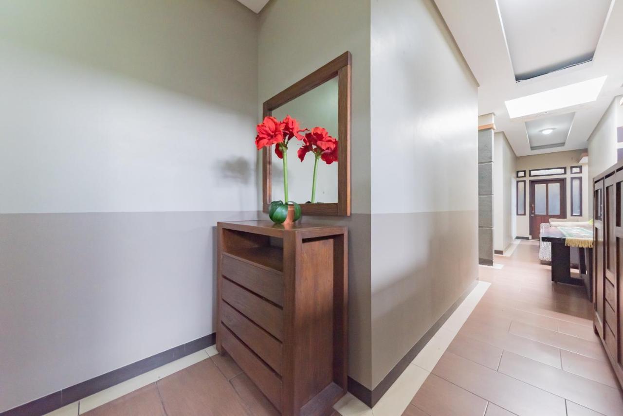 Reddoorz Syariah Near Politeknik Negeri Bandung Campus Hotel Cimahi Buitenkant foto