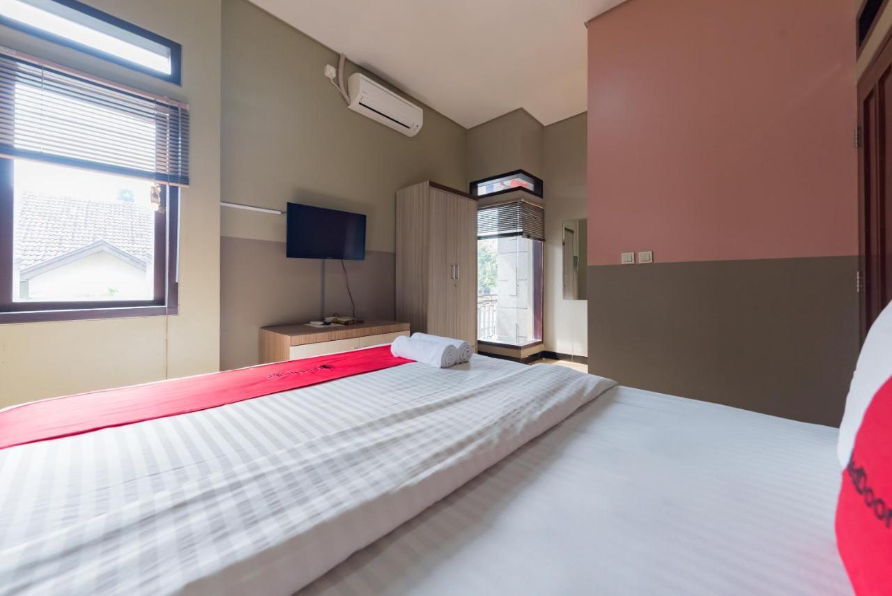 Reddoorz Syariah Near Politeknik Negeri Bandung Campus Hotel Cimahi Buitenkant foto
