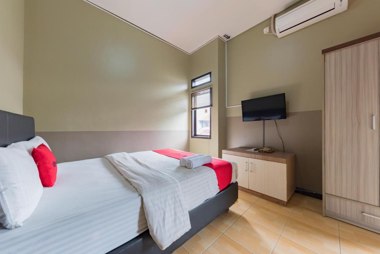 Reddoorz Syariah Near Politeknik Negeri Bandung Campus Hotel Cimahi Buitenkant foto