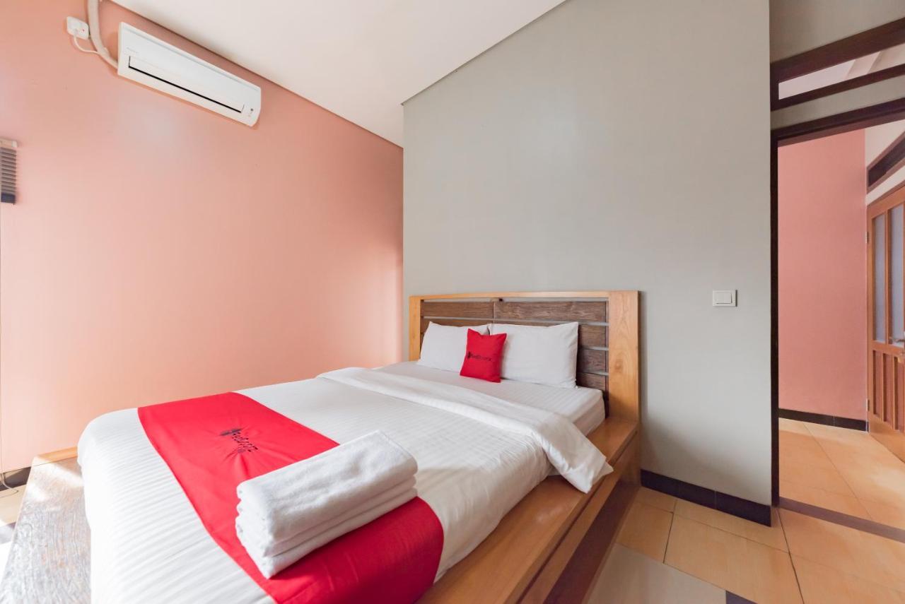 Reddoorz Syariah Near Politeknik Negeri Bandung Campus Hotel Cimahi Buitenkant foto