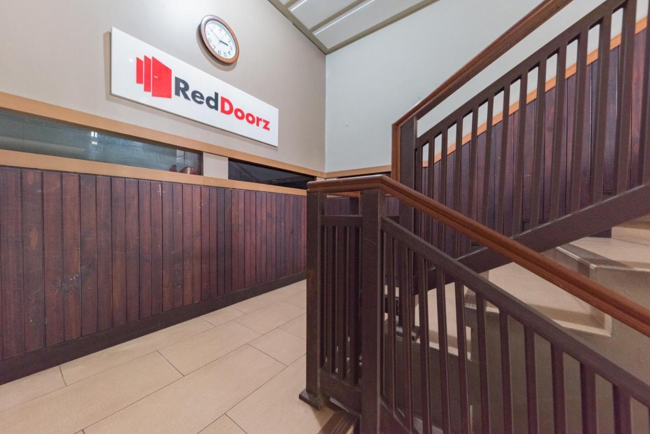 Reddoorz Syariah Near Politeknik Negeri Bandung Campus Hotel Cimahi Buitenkant foto